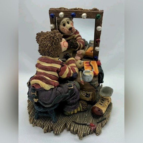 BOYDS BEARS - Grafitti put on your happy face. CLOWN . - Picture 2 of 6